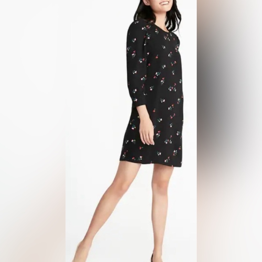 Old Navy Black Floral Long Sleeve Shift Dress